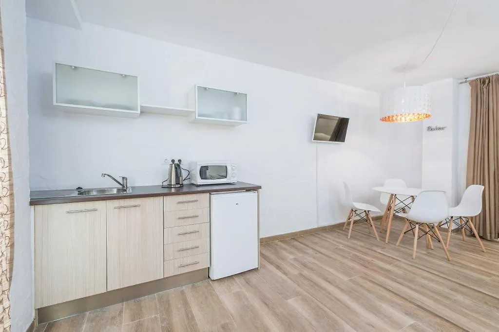 Singular Hostel By Eurotels - Albergue Juvenil Palma de Mallorca
